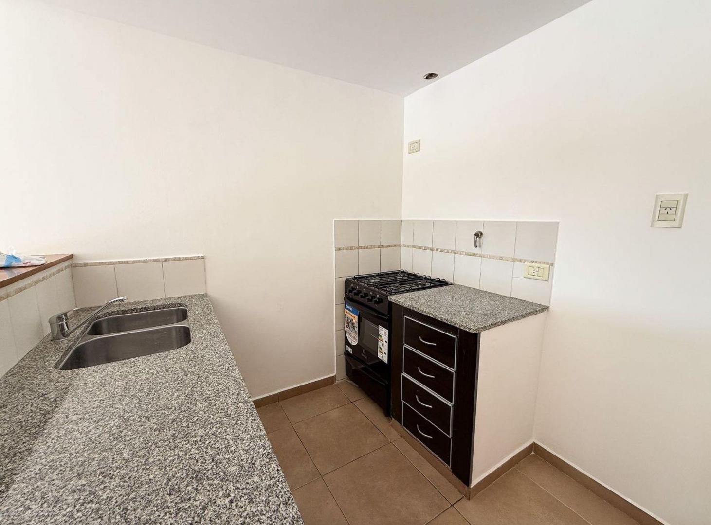 Foto de DEPARTAMENTO 1 DORMITORIO EN VENTA EN LA PLATA, imagen 4