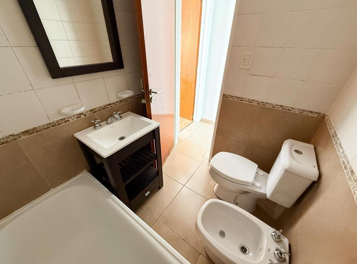 Foto de DEPARTAMENTO 1 DORMITORIO EN VENTA EN LA PLATA, imagen 5