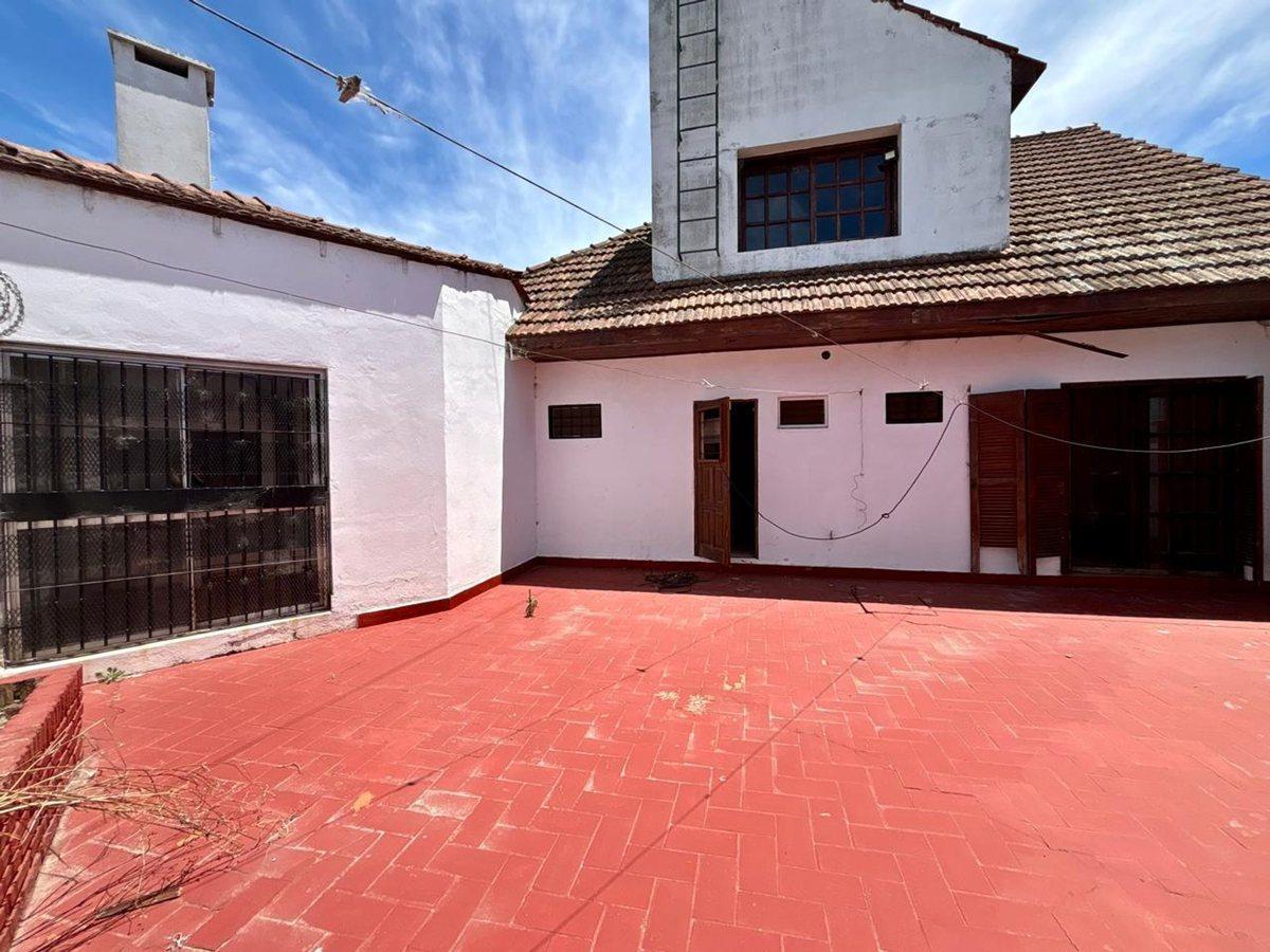 Foto de Venta casa 3 dormitorios y patio La Plata, imagen 1