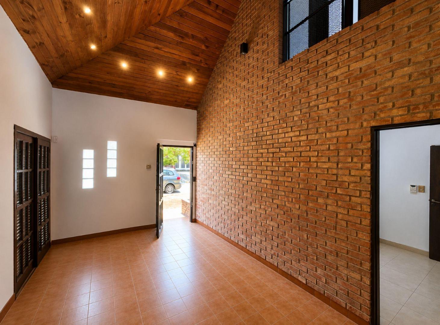 Foto de Venta casa 3 dormitorios y patio La Plata, imagen 5