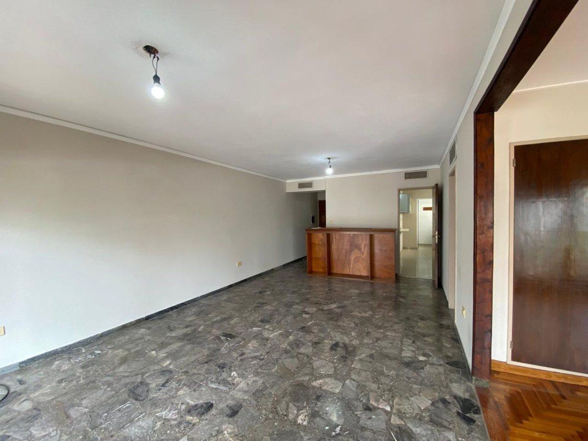 Foto de DEPARTAMENTO 3 DORMITORIOS VENTA CENTRO LA PLATA, imagen 1