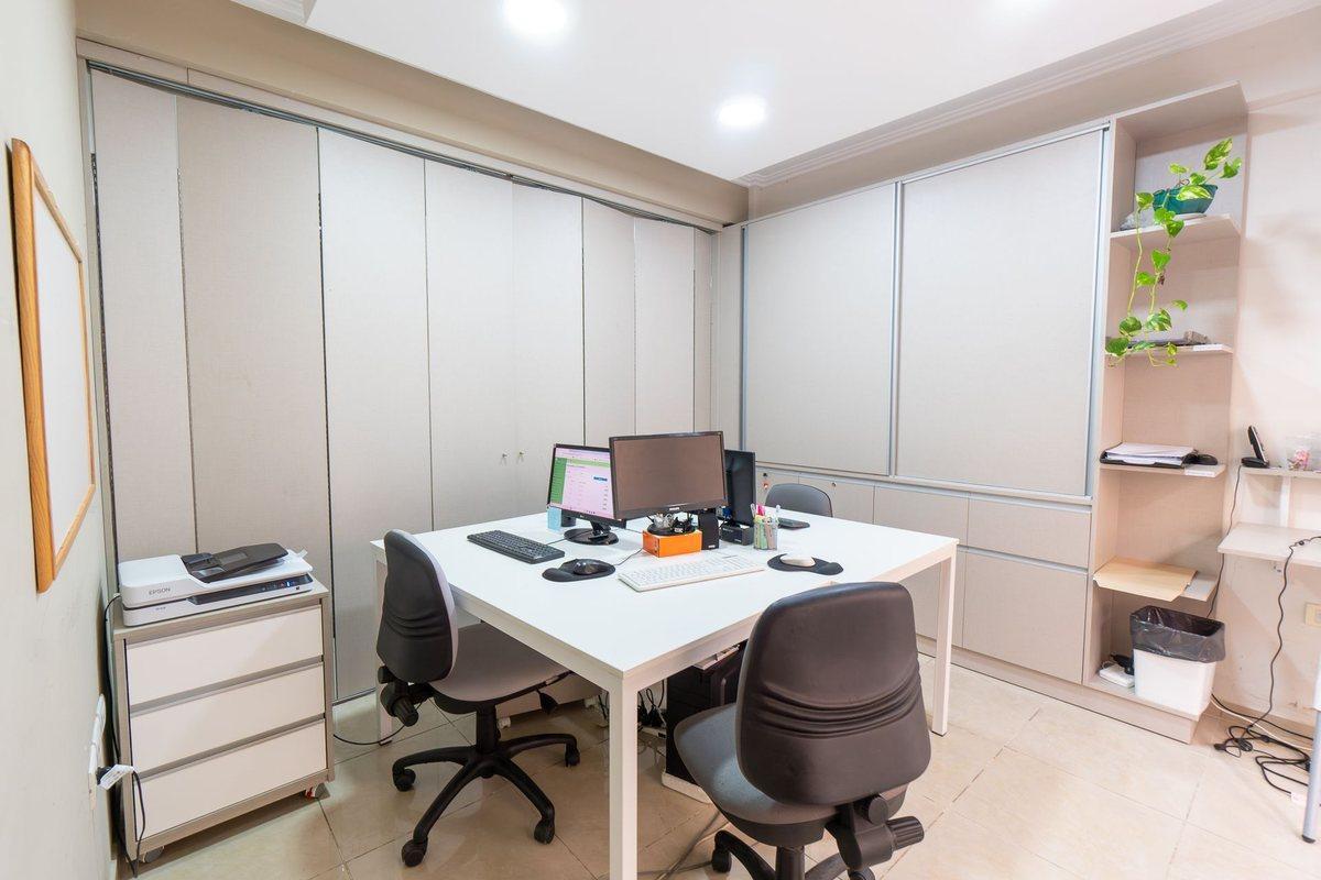Foto de OFICINA EN VENTA EN LA PLATA, imagen 5
