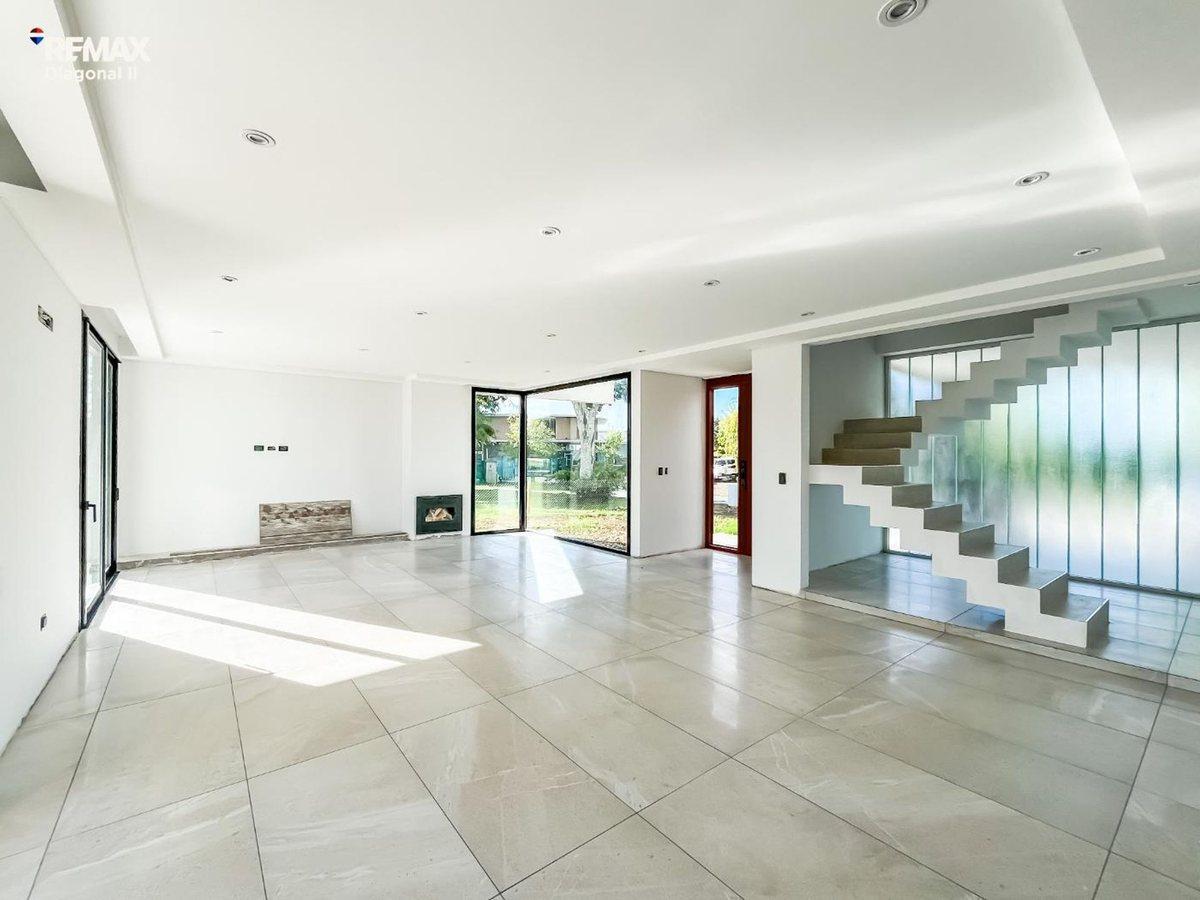 Foto de CASA EN VENTA, GREENVILLE, 5 DORM. HUDSON. CENTRAL, imagen 1