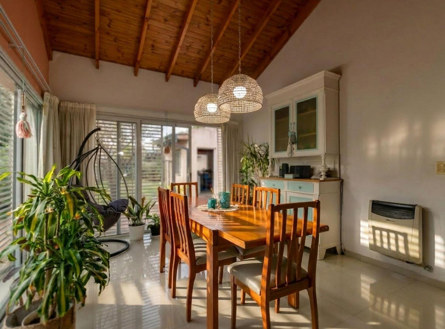 Foto de CASA EN VENTA DE 3 DORMITORIOS Y PARQUE, imagen 4