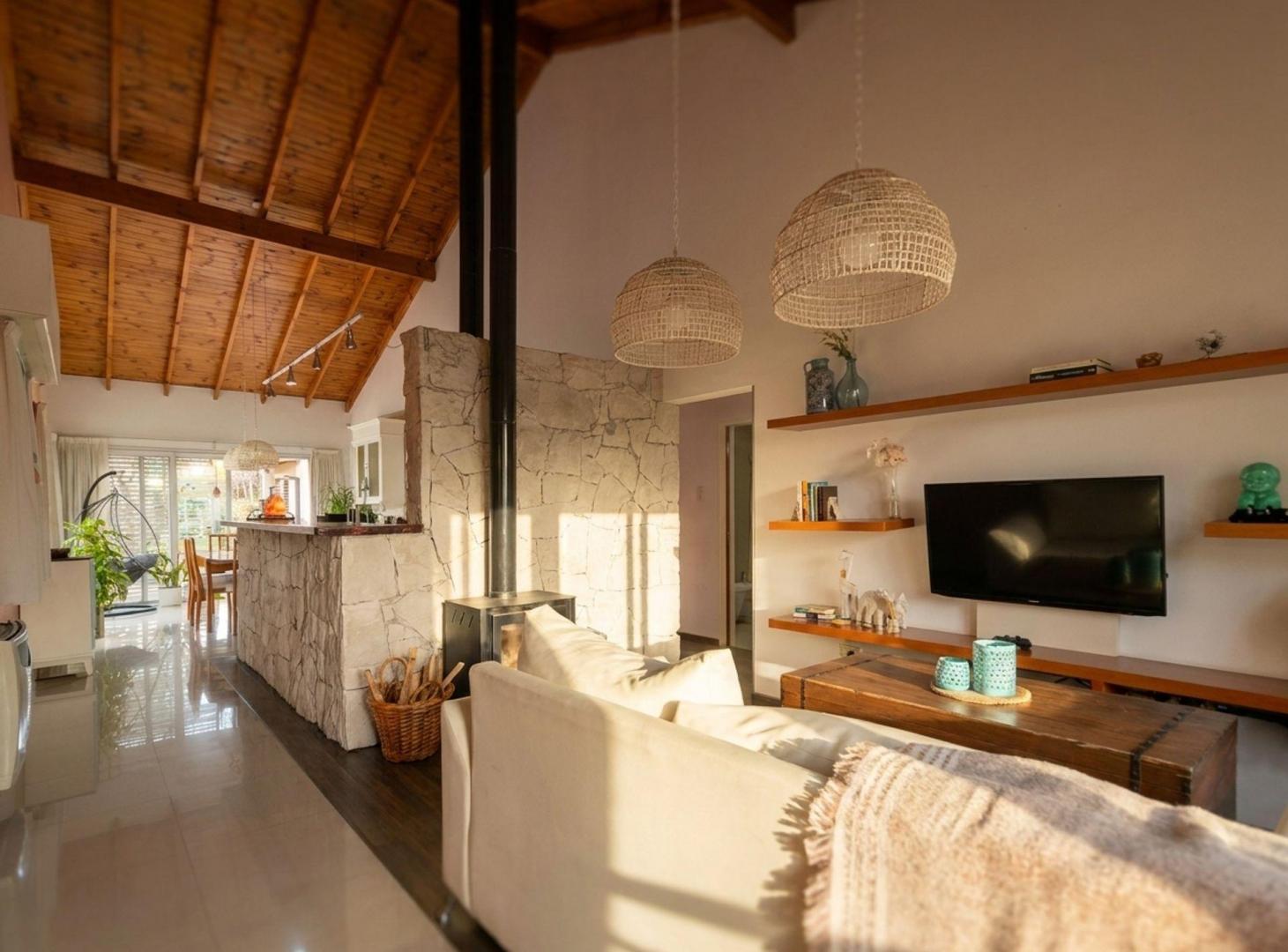 Foto de CASA EN VENTA DE 3 DORMITORIOS Y PARQUE, imagen 5
