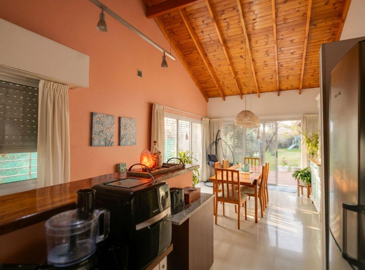 Foto de CASA EN VENTA DE 3 DORMITORIOS Y PARQUE, imagen 1