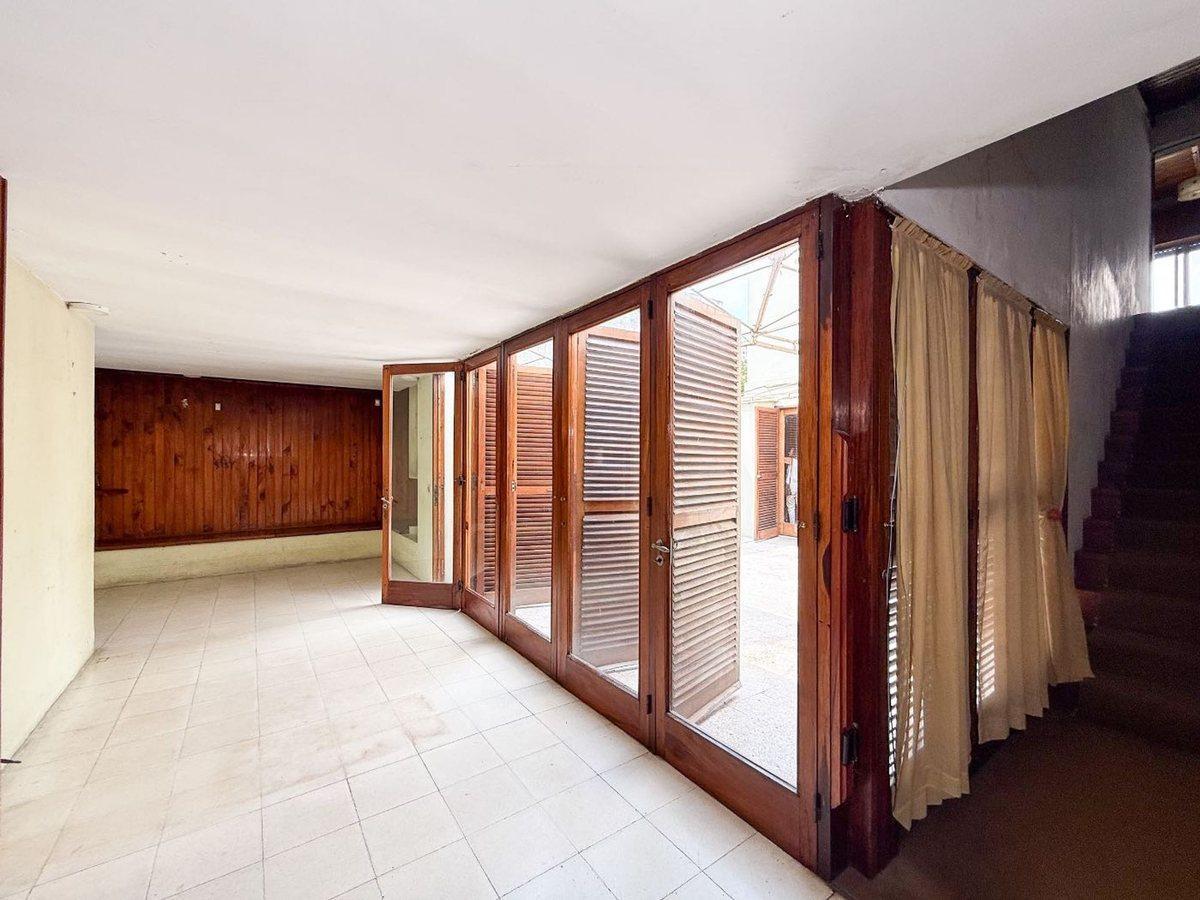 Foto de CASA 4 DOMITORIOS VENTA LA PLATA PARQUE Y PILETA, imagen 3