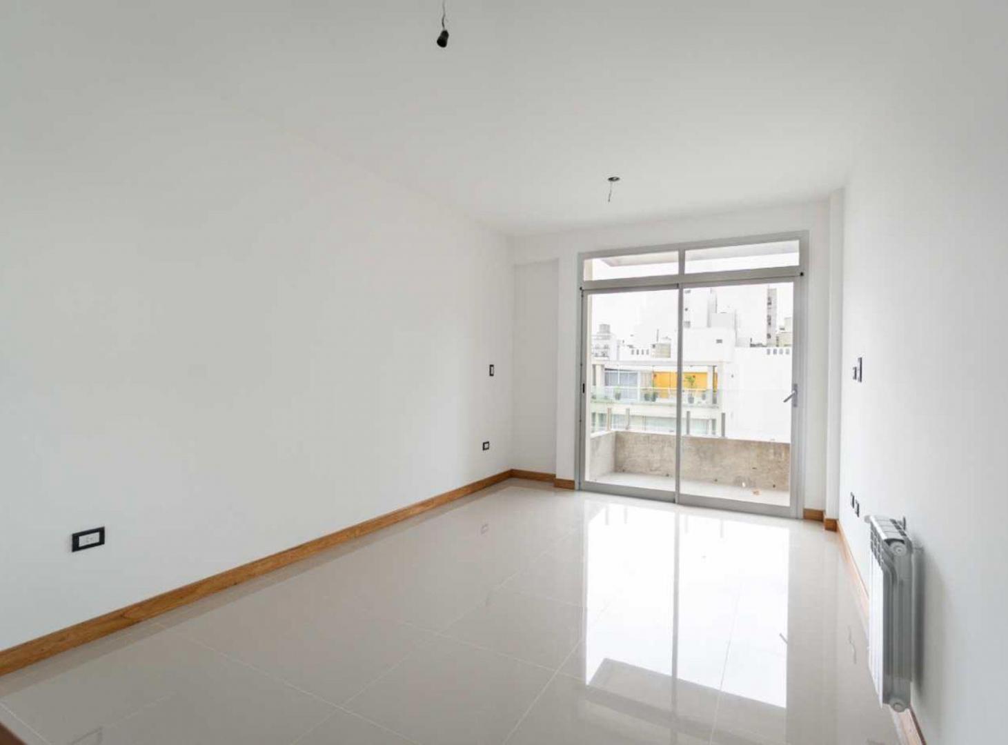 Foto de Departamento de un dormitorio en venta en La Plata, imagen 1