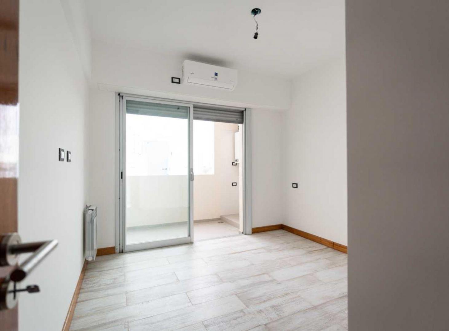 Foto de Departamento de un dormitorio en venta en La Plata, imagen 4