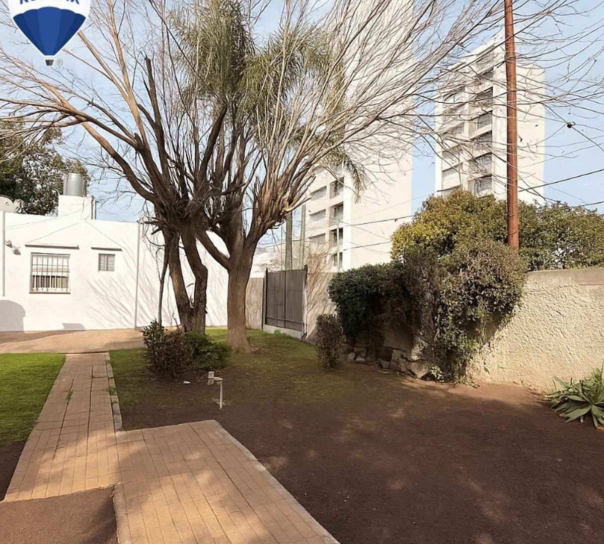 Foto de CASA 4 ambientes EN VENTA BERAZATEGUI lote 300m2, imagen 4