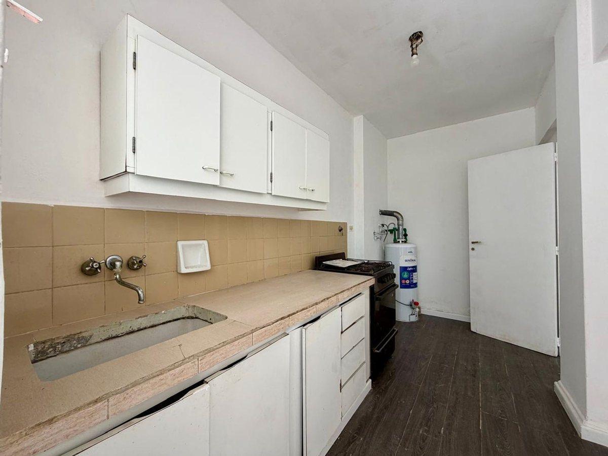 Foto de Venta departamento 2 dormitorios y balcon La Plata, imagen 3
