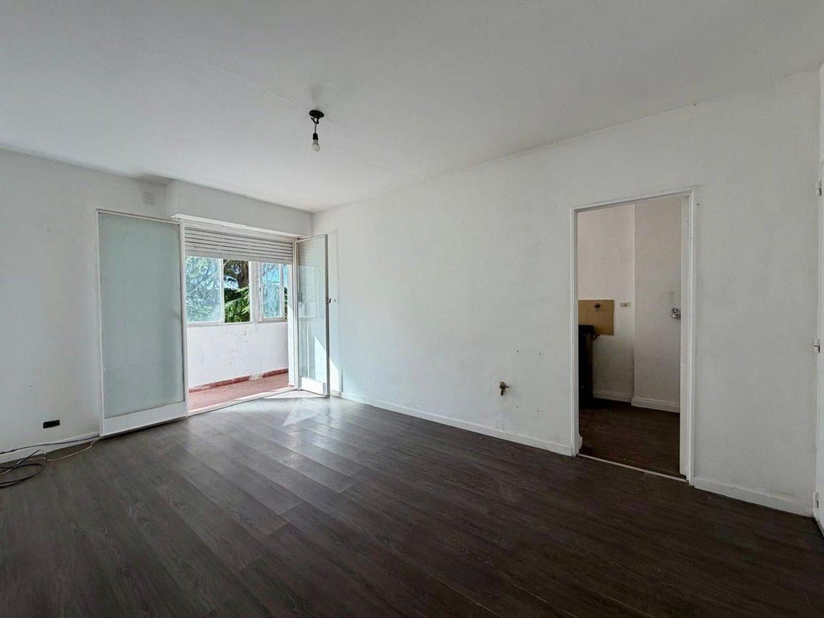 Foto de Venta departamento 2 dormitorios y balcon La Plata, imagen 1