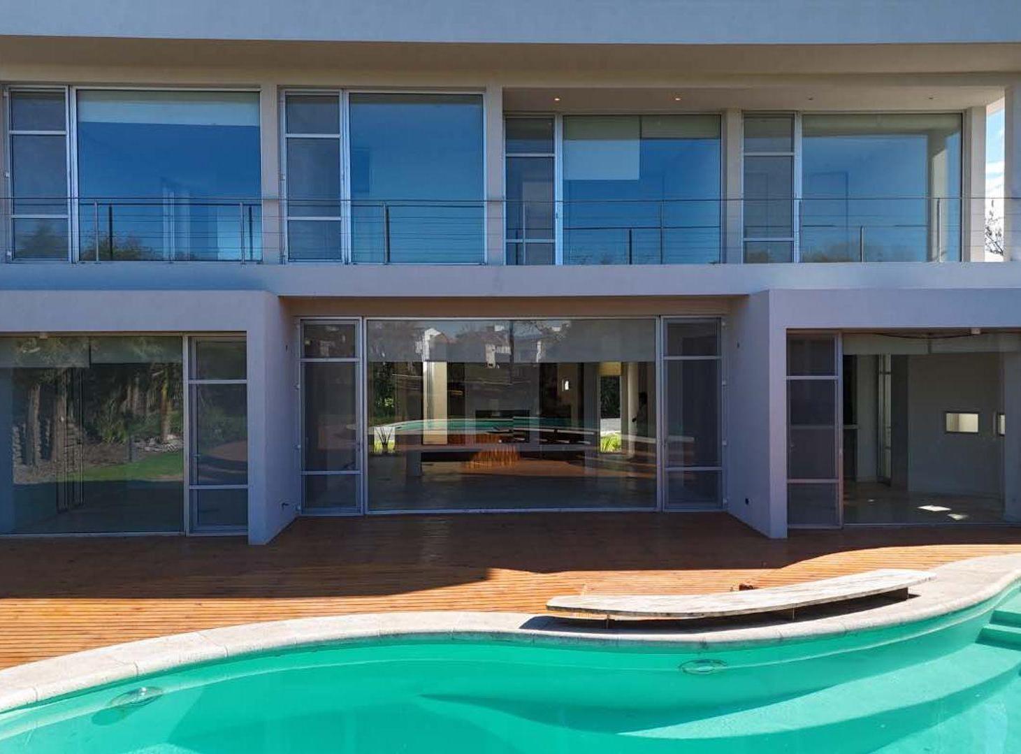 Foto de Casa en Venta Barrio Los Ombues Rincon de Milberg, imagen 2