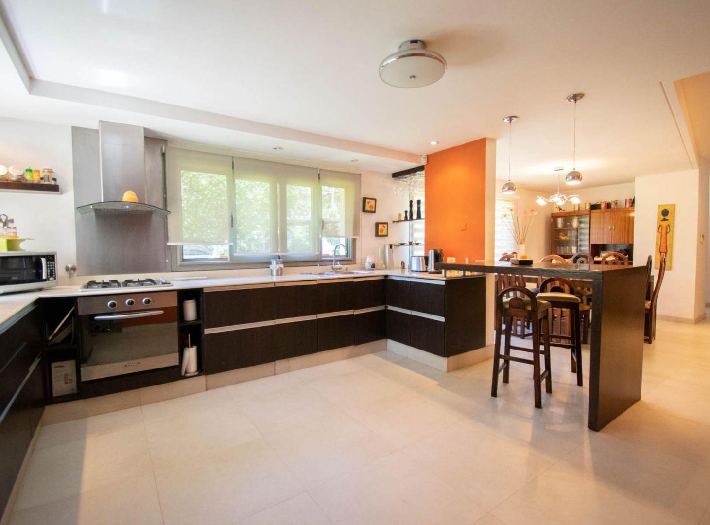 Foto de Casa en venta en Villa Elisa, imagen 1