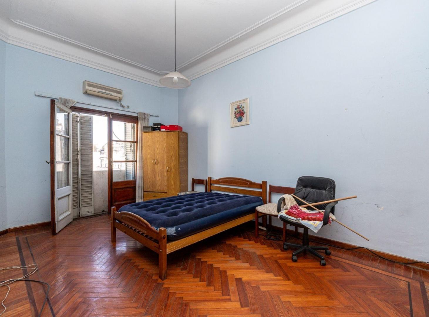 Foto de DEPARTAMENTO 5 AMBIENTES EN VENTA - BALVANERA, imagen 3