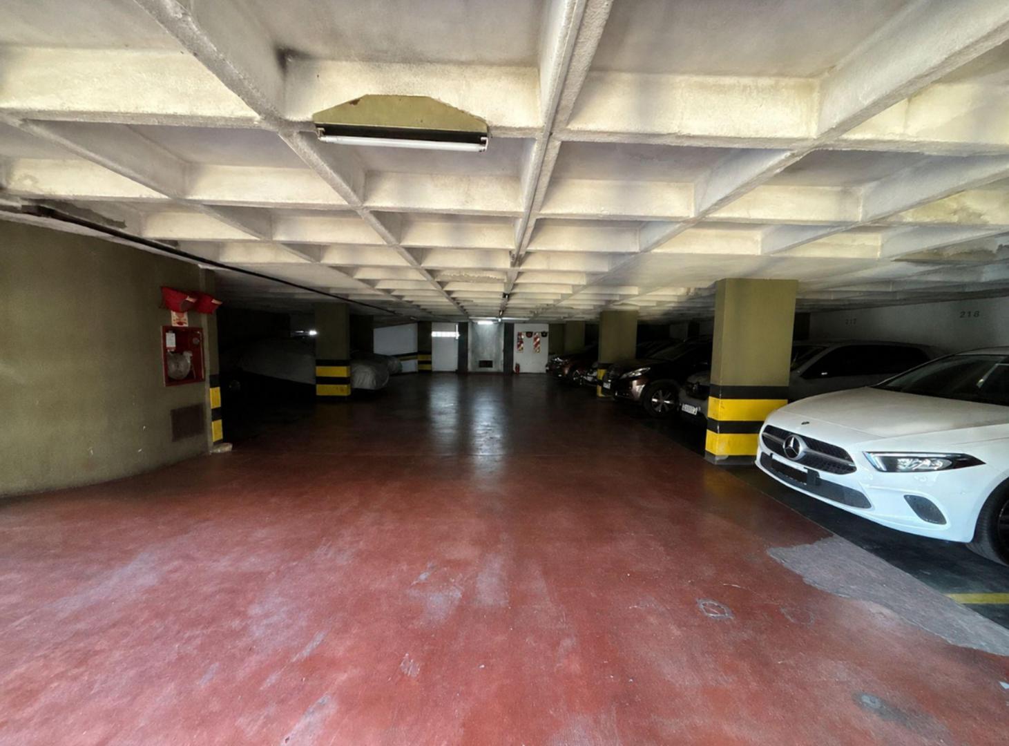 Foto de VENTA COCHERA DE 12,42M2 EN BELGRANO, imagen 3