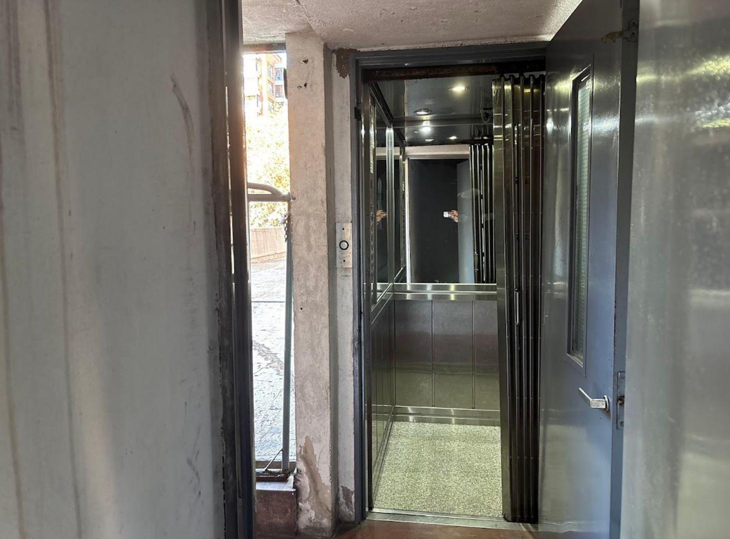 Foto de VENTA COCHERA DE 12,42M2 EN BELGRANO, imagen 5