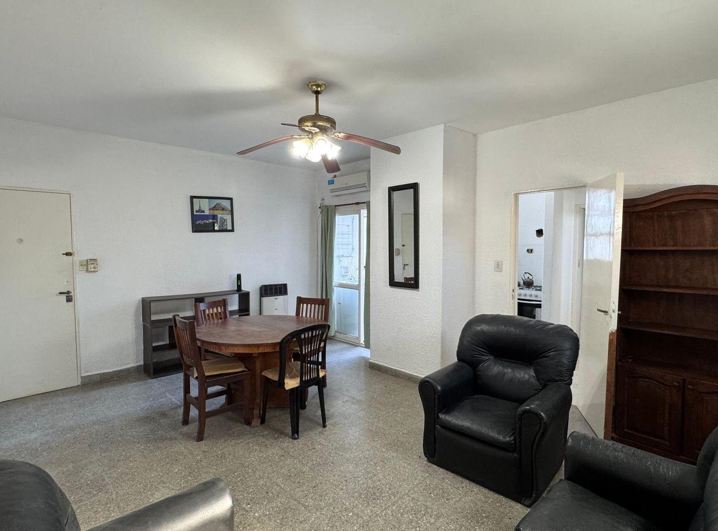 Foto de VENTA DEPARTAMENTO APTO BANCO 2 AMBIENTES LA PLATA, imagen 2