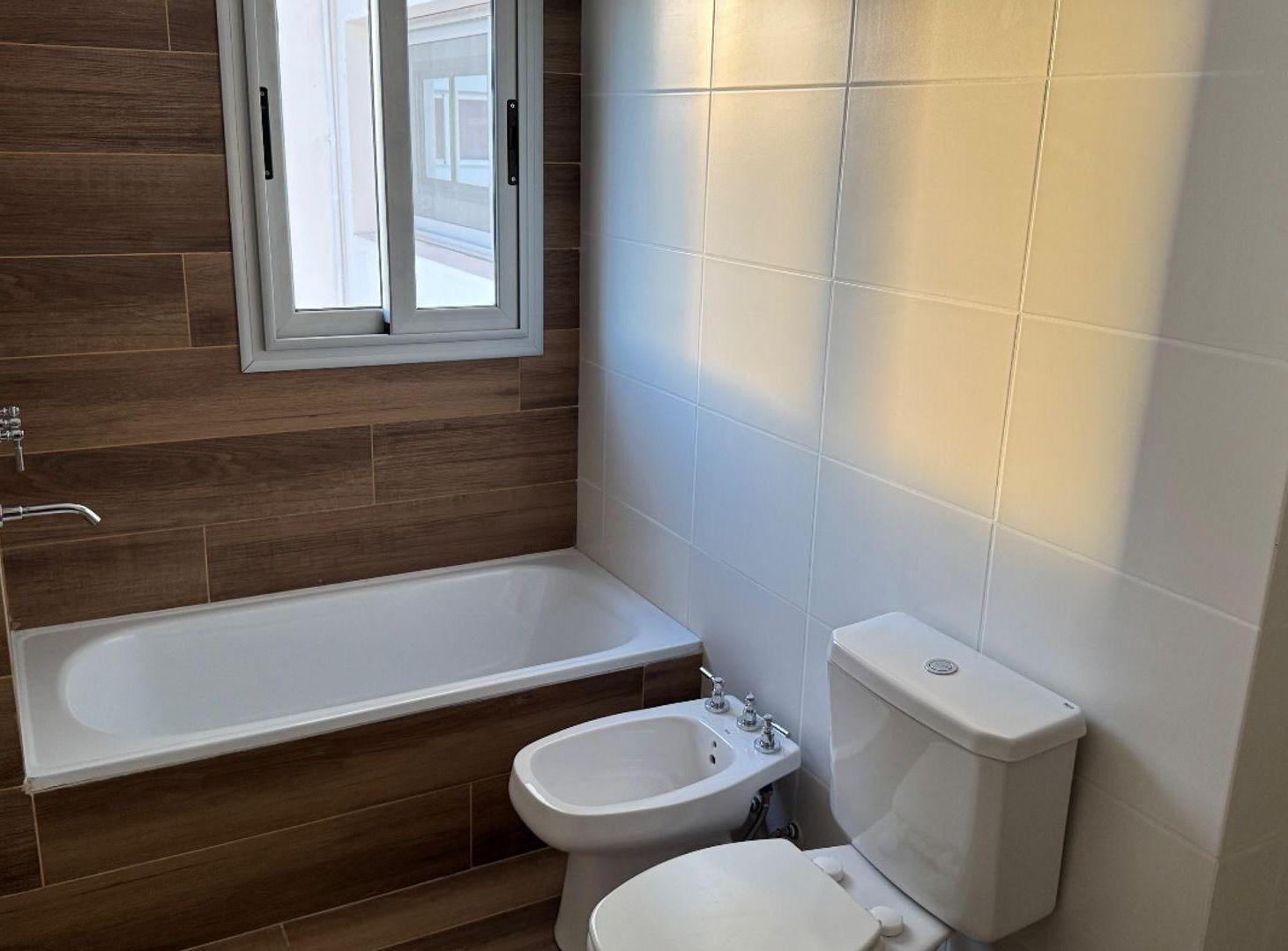 Foto de VENTA MONOAMBIENTE en casco de LA PLATA - En pozo, imagen 4