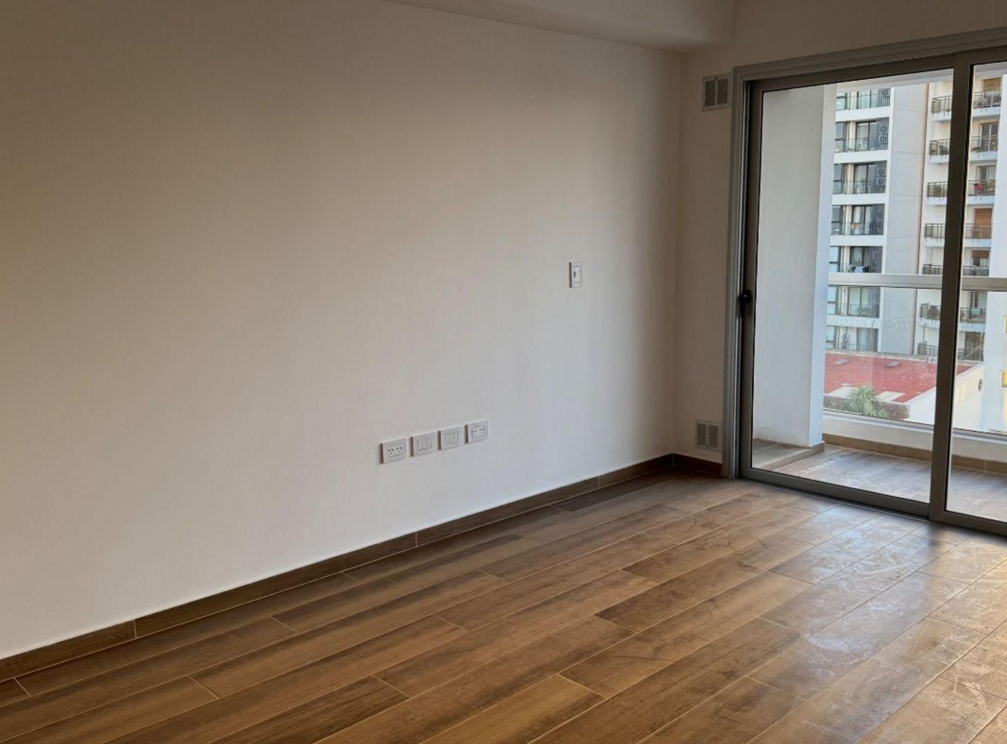 Foto de VENTA MONOAMBIENTE en casco de LA PLATA - En pozo, imagen 2