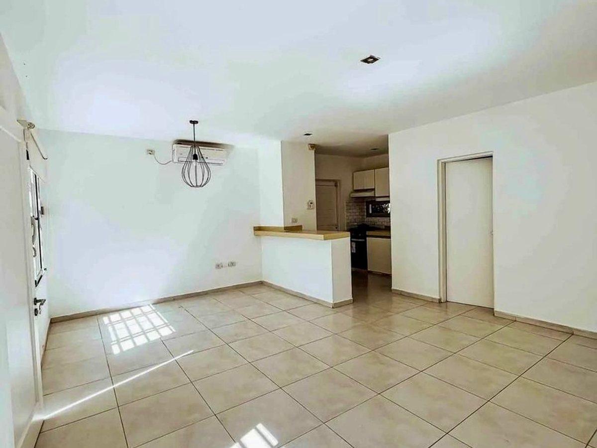 Foto de Depto tipo casa en VENTA City Bell 2 dorm. cochera, imagen 1