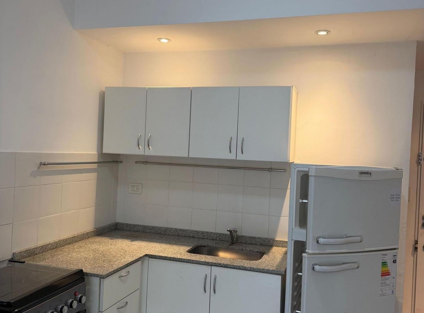 Foto de VENTA MONOAMBIENTE BALVANERA, con BALCÓN equipado., imagen 3