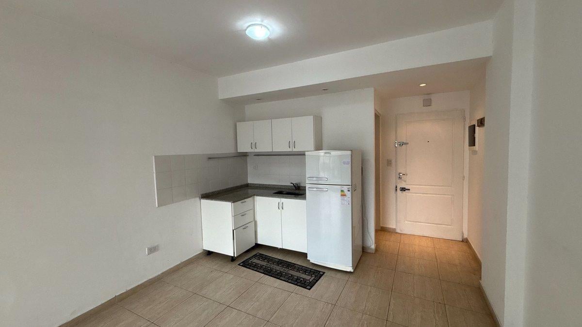 Foto de Venta Departamento Monoambiente en Monserrat, imagen 1