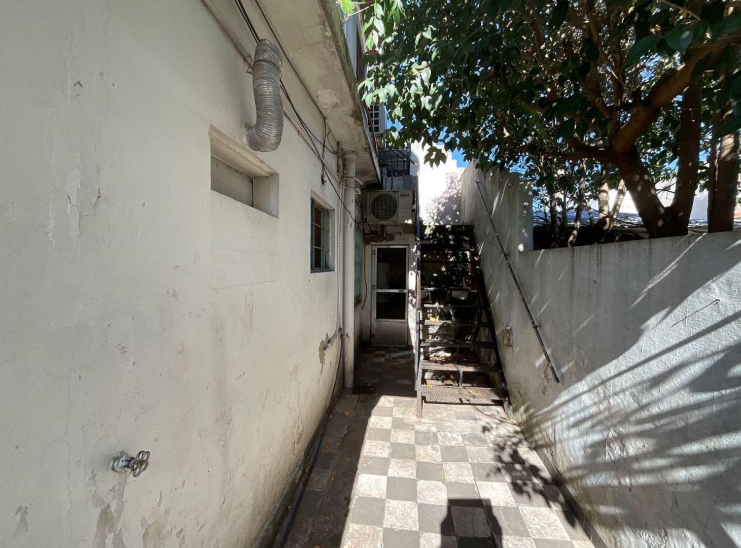 Foto de CASA EN VENTA EN QUILMES CON DEPARTAMENTO, imagen 2