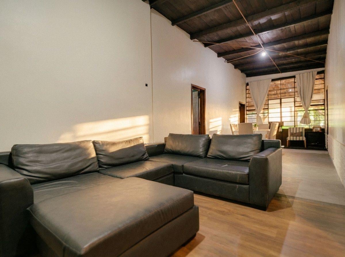 Foto de CASA EN VENTA EN CITY BELL, 3 DORMITORIOS Y JARDIN, imagen 3