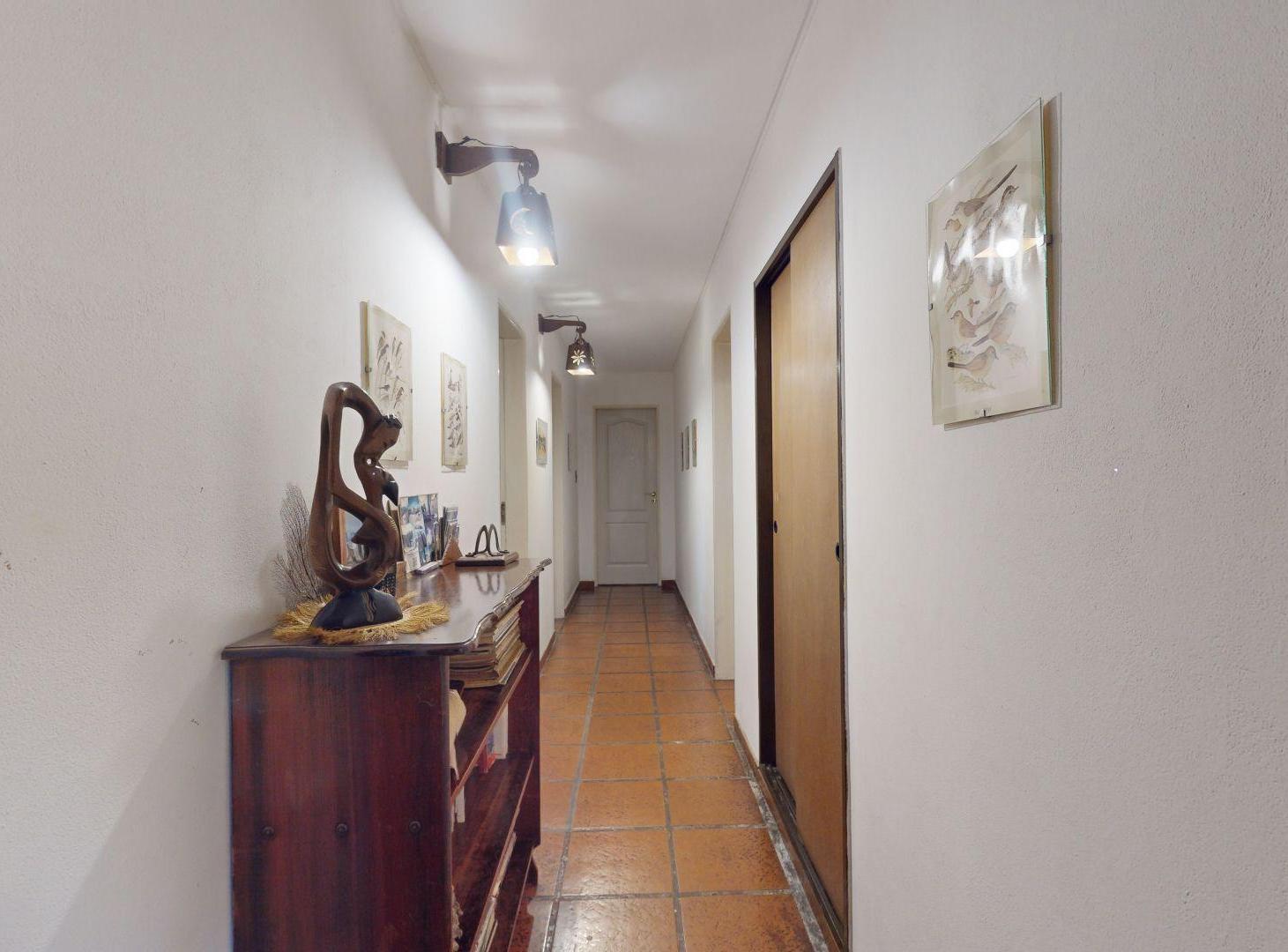 Foto de Casa en VENTA 4 dorm. en Arana 5 Hectareas 220 m2., imagen 5