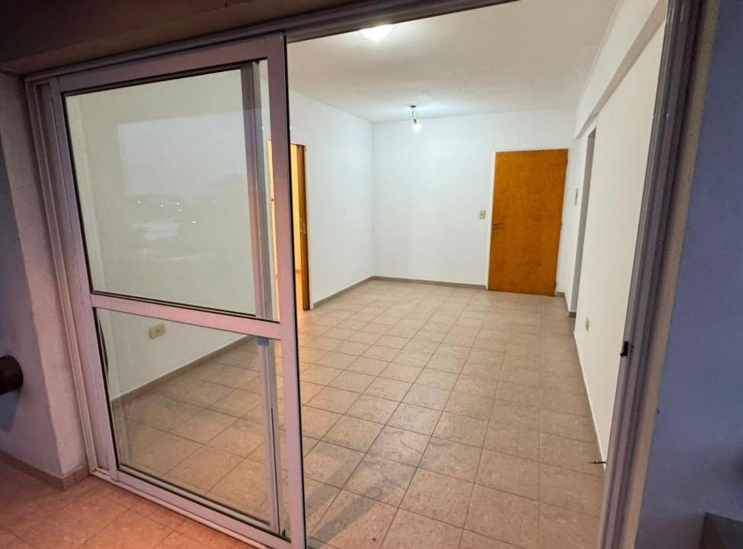 Foto de DEPARTAMENTO 1 DORMITORIO CON COCHERA, imagen 4