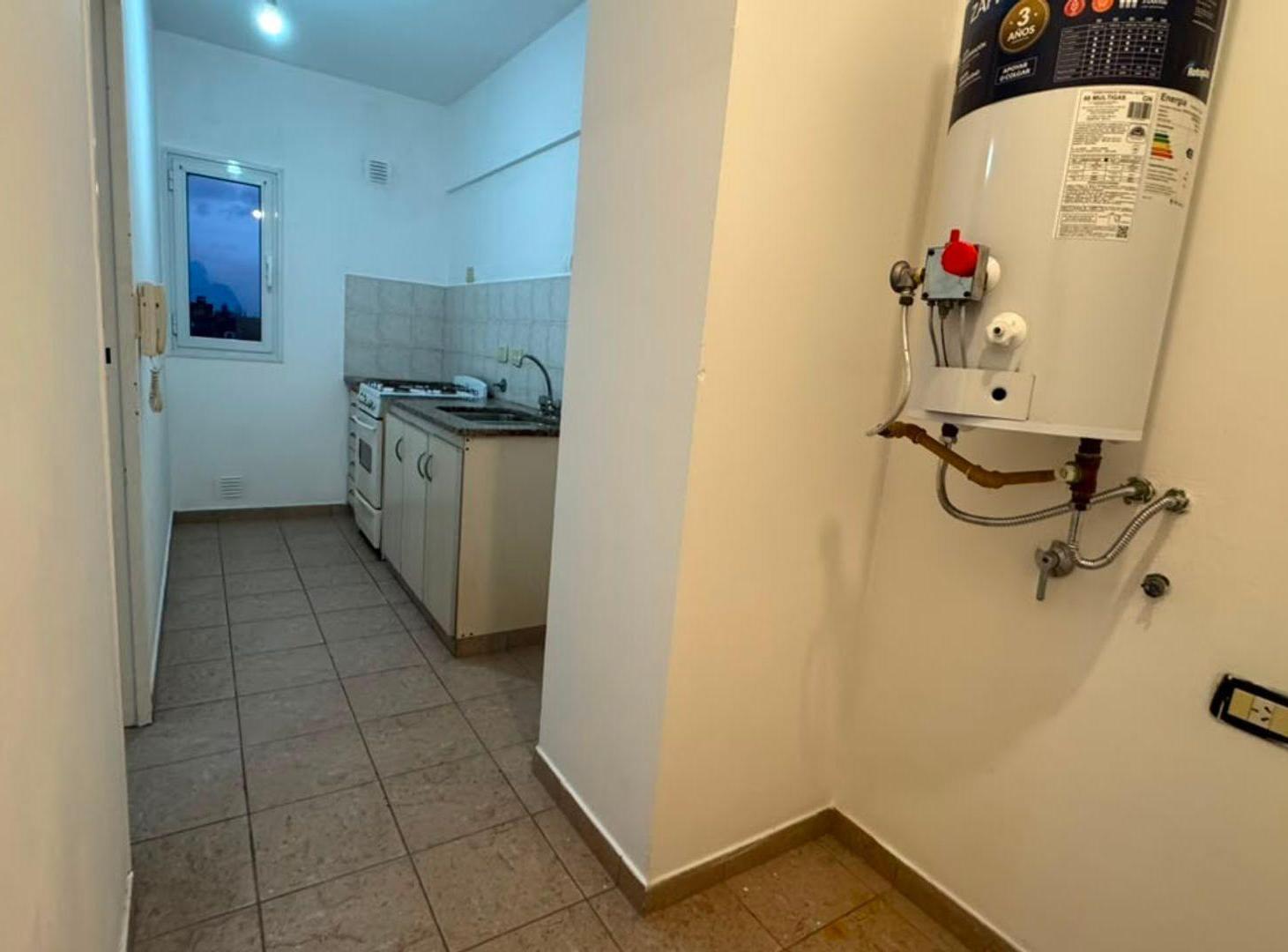 Foto de DEPARTAMENTO 1 DORMITORIO CON COCHERA, imagen 3