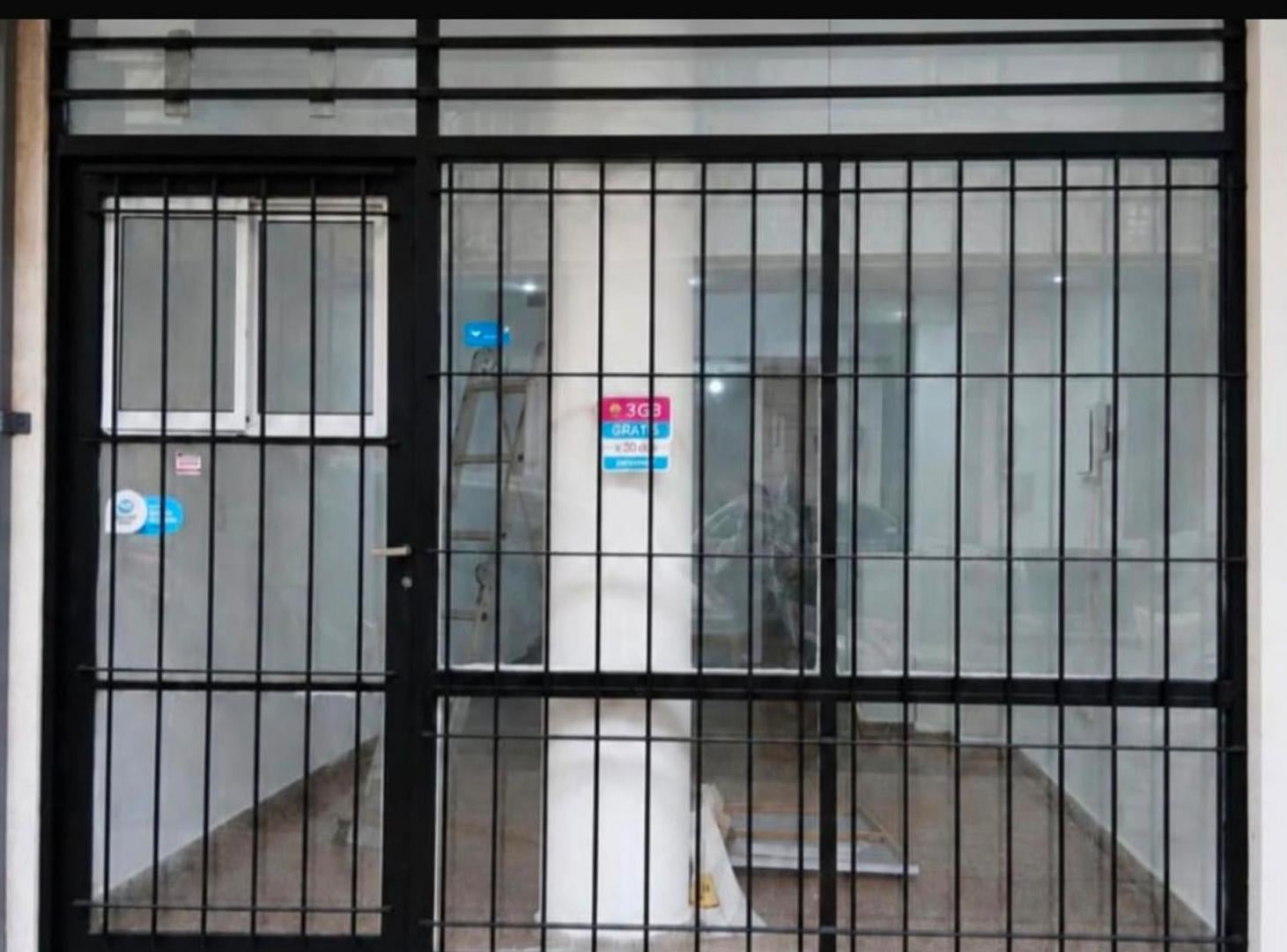 Foto de Local en alquiler en la plata con deposito, imagen 4