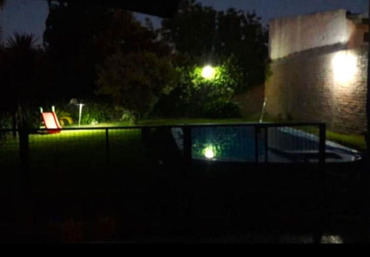 Foto de Casa en Venta La Plata Los Hornos con pileta, imagen 5