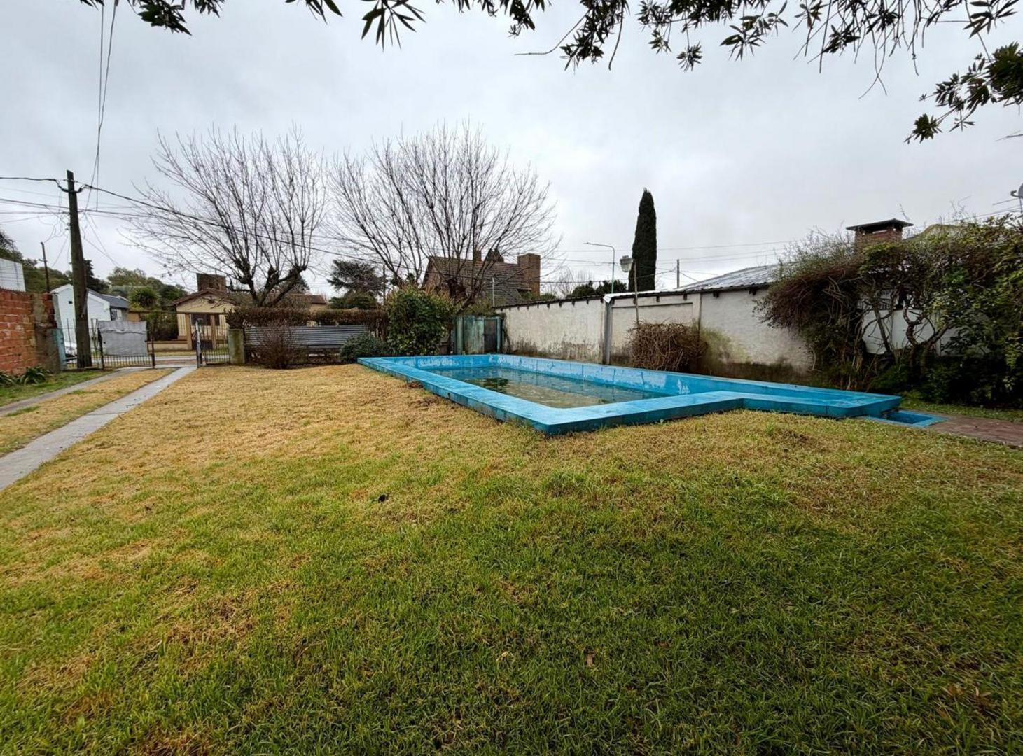 Foto de Venta casa jardin y pileta, imagen 2