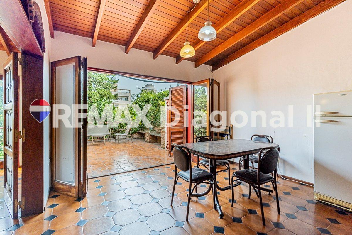 Foto de CASA EN VENTA LA PLATA CON LOCAL, imagen 5