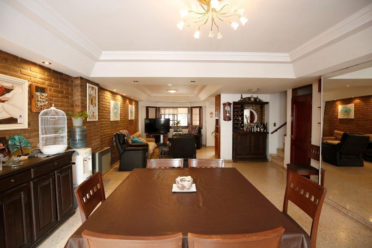 Foto de Casa a la venta en La Plata, imagen 2