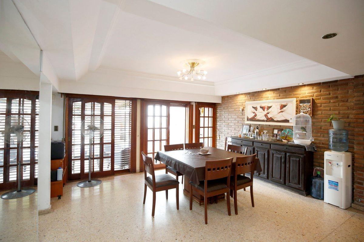 Foto de Casa a la venta en La Plata, imagen 3