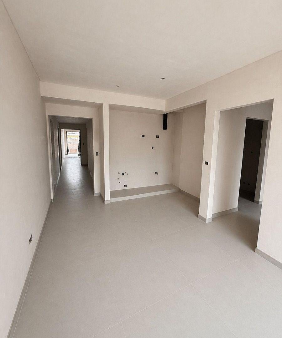 Foto de DEPARTAMENTO 2 AMBIENTES CON COCHERA EN VENTA, imagen 1