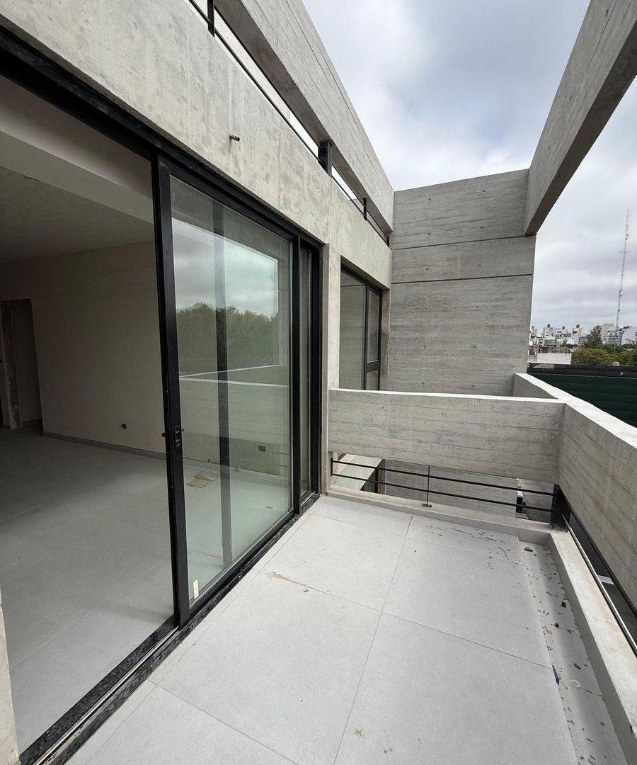Foto de DEPARTAMENTO 2 AMBIENTES CON COCHERA EN VENTA, imagen 2