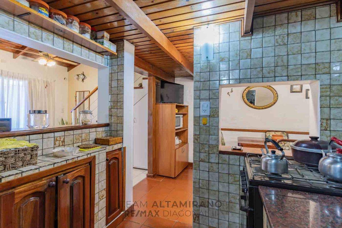 Foto de CASA EN VENTA EN LA PLATA, imagen 2