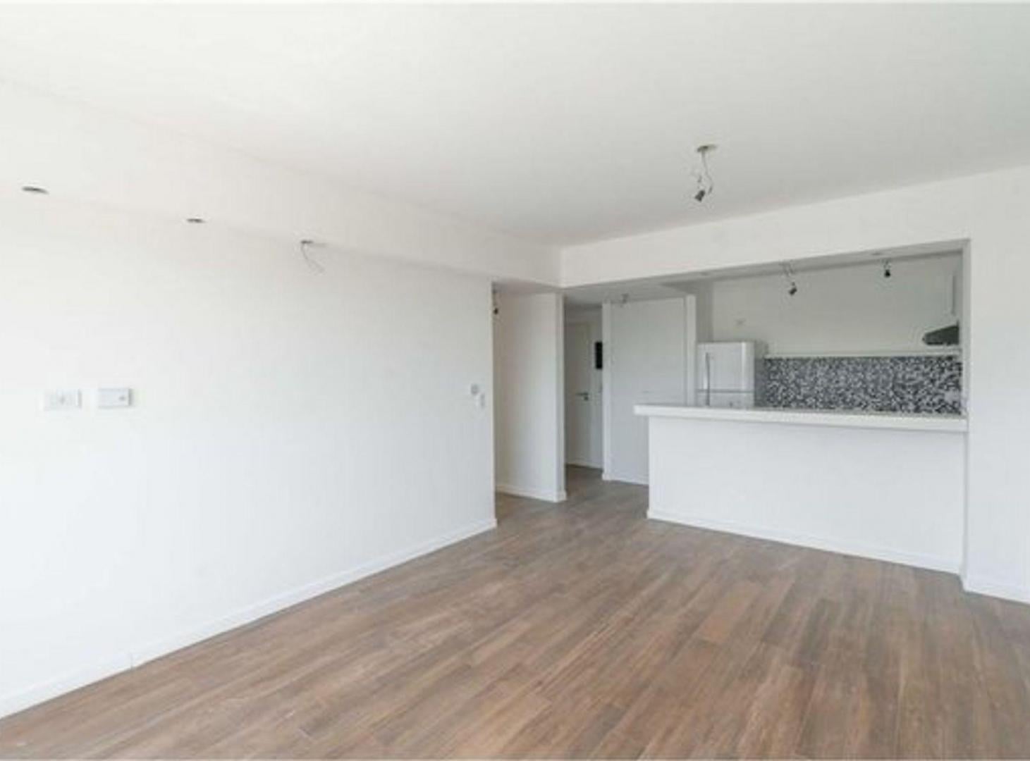 Foto de Venta Departamento 2 amb, patio, Pque Patricios, imagen 4