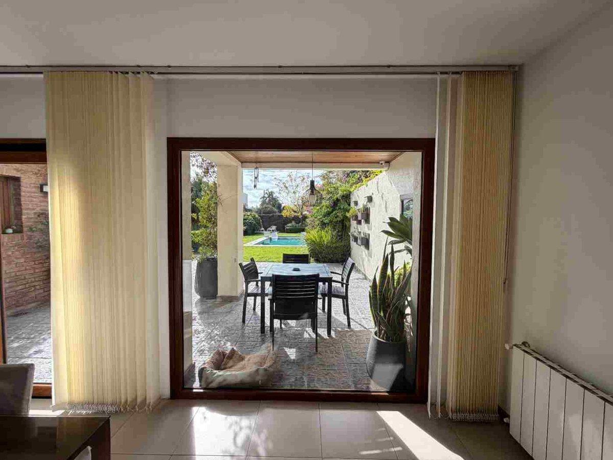 Foto de Casa en venta 3 dormitorios La Plata mas estudio, imagen 1