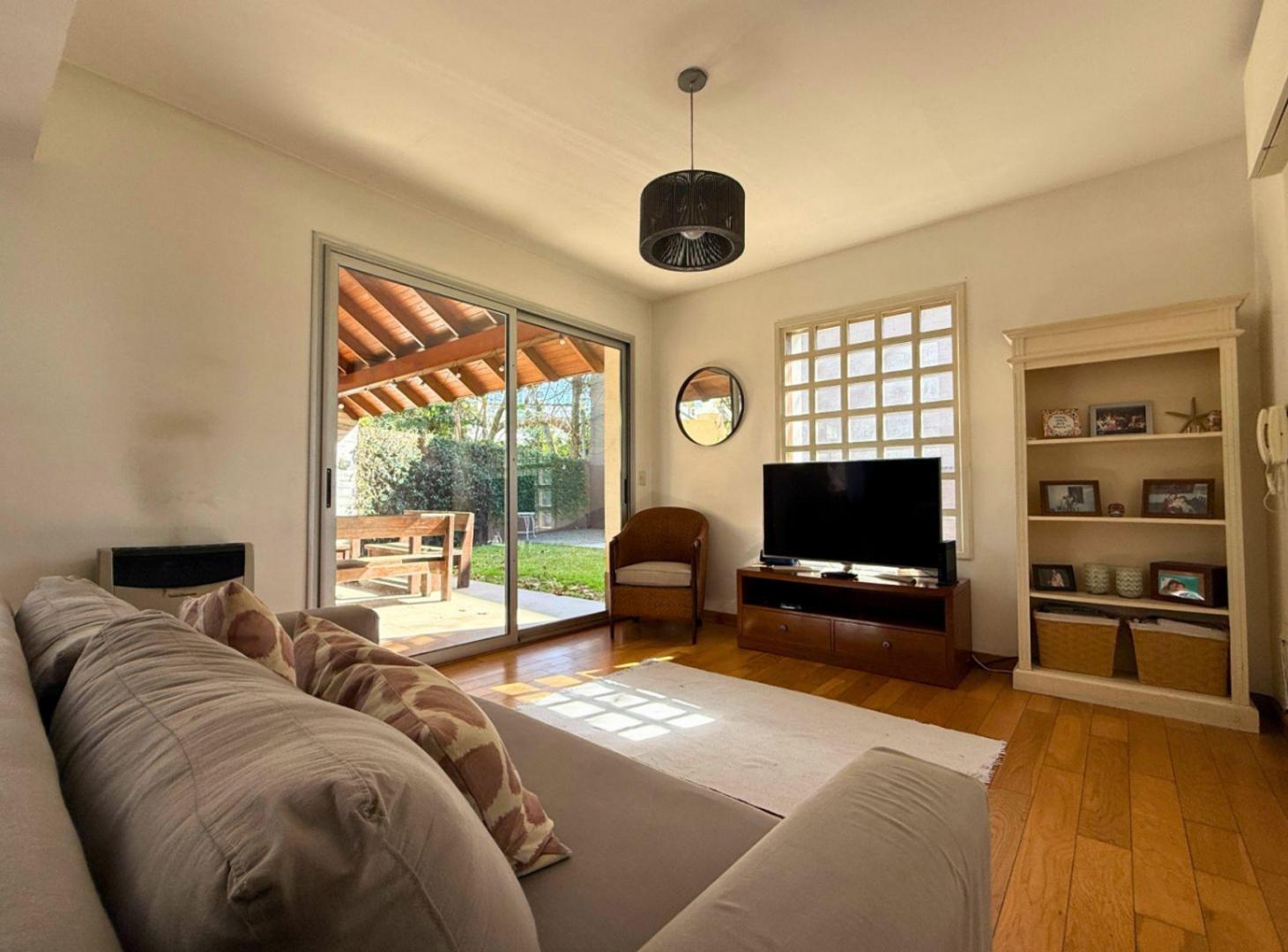 Foto de Casa en Alquiler, City Bell, imagen 1