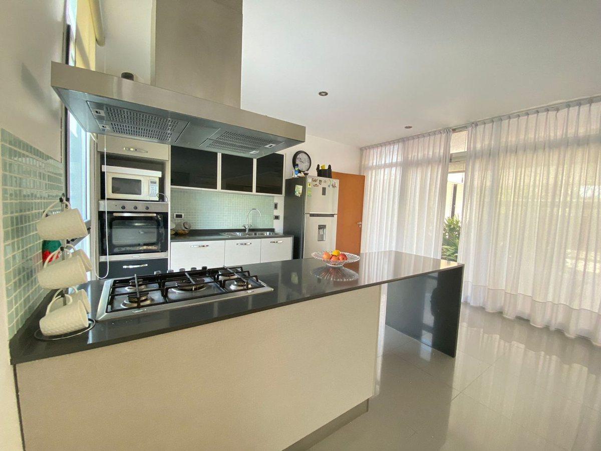 Foto de CASA EN VENTA EN GONNET, imagen 2