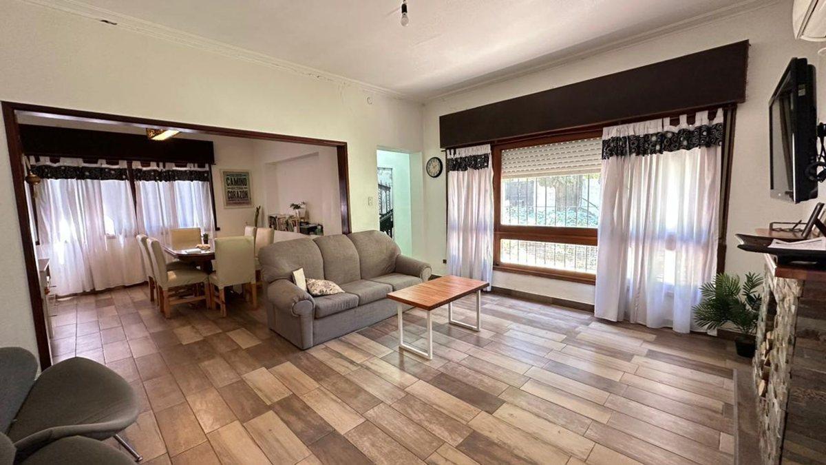 Foto de Casa en venta en La Plata, imagen 2