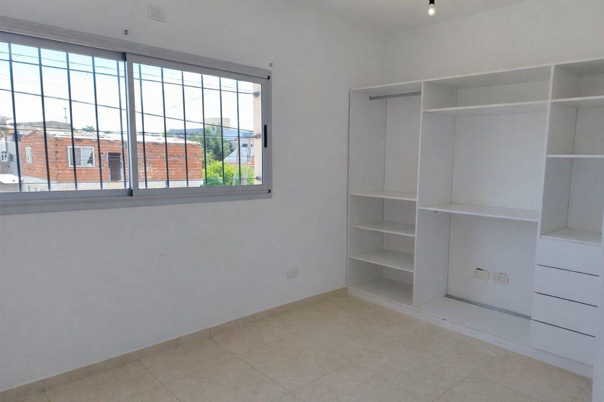 Foto de DUPLEX - PH EN VENTA EN BERAZATEGUI, imagen 5