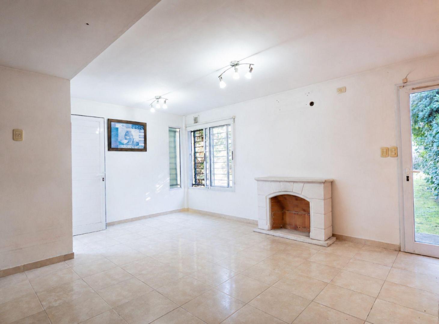 Foto de Casa 1 dormitorio venta Gonnet, imagen 1