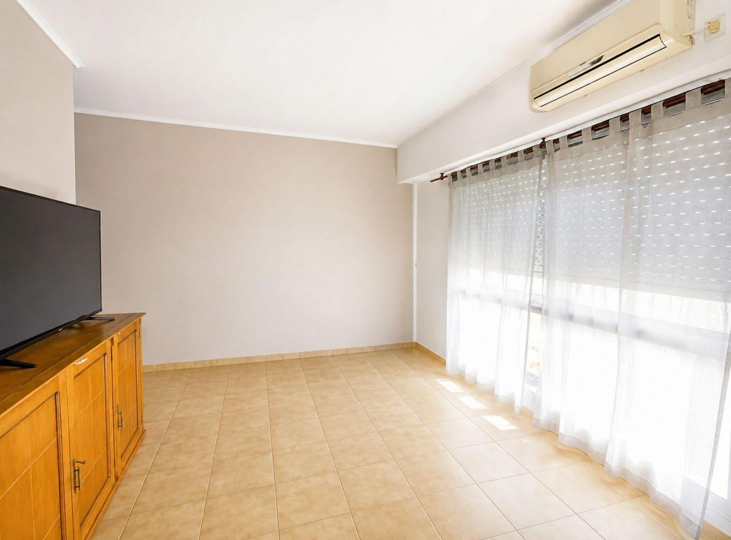 Foto de VENTA DEPARTAMENTO 2 AMBIENTES QUILMES COCHERA, imagen 1