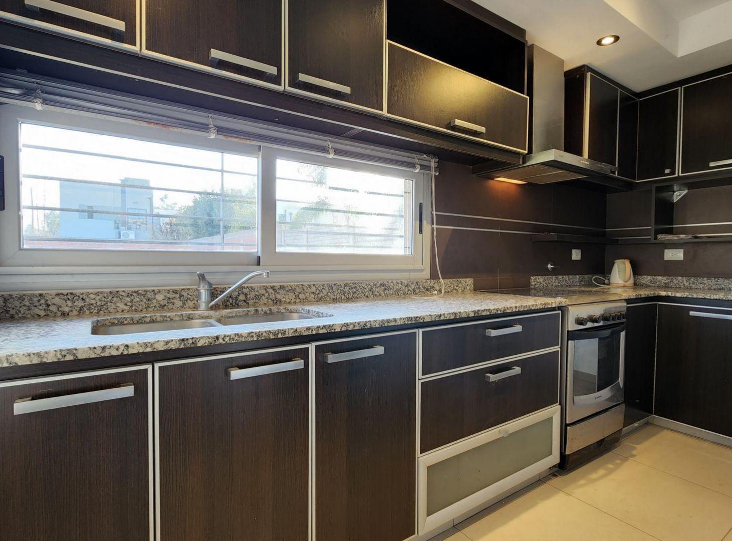 Foto de VENTA DE CASA EN MANUEL B GONNET, imagen 3